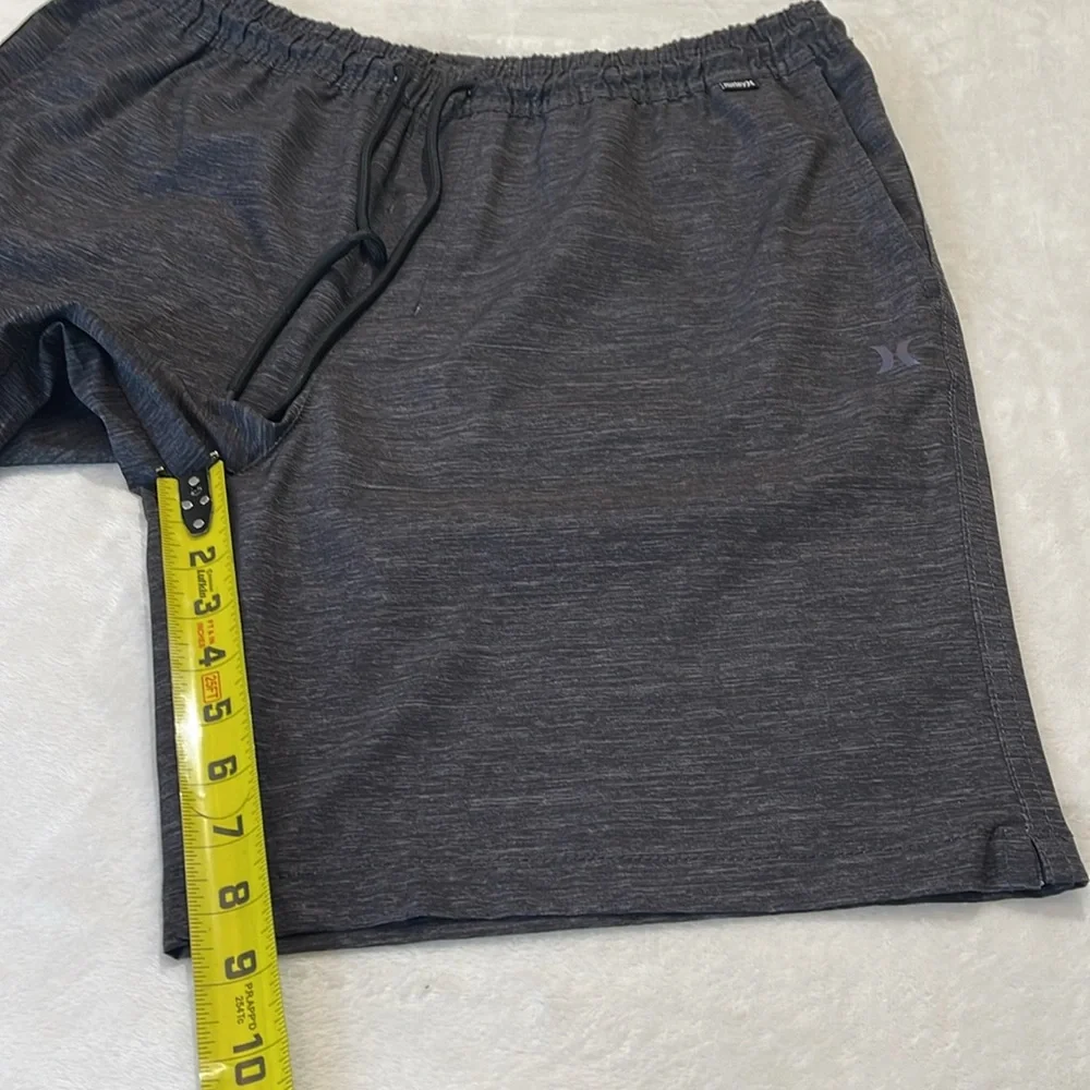 HURLEY SIZE XL , SEE MEASUREMENTS, Men's Black/Gray Shorts